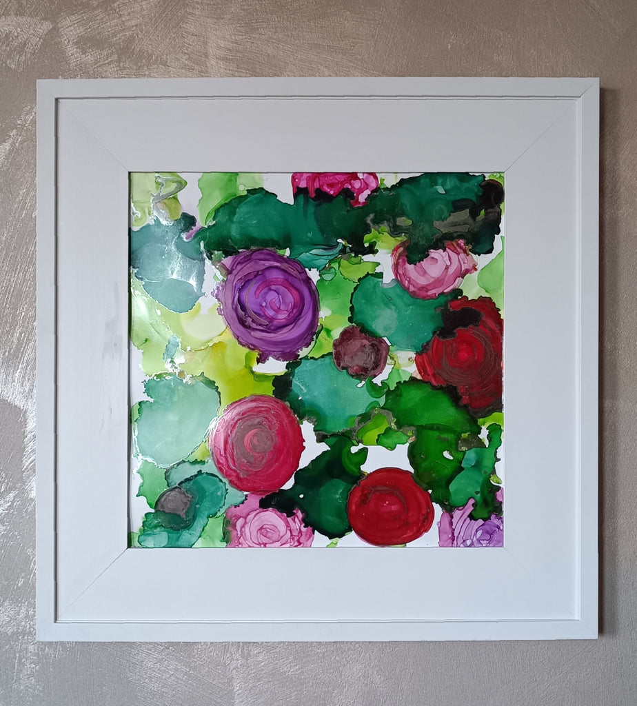 Quadro moderno in alcohol Ink art verde, rosa, rosso,viola e cromo. Cornice e passpatout in legno bianco 60x60cm  